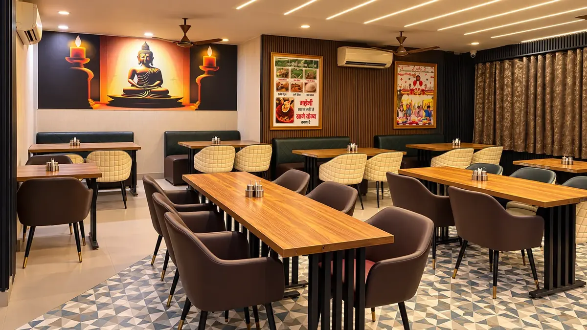 Nangloi family table seating